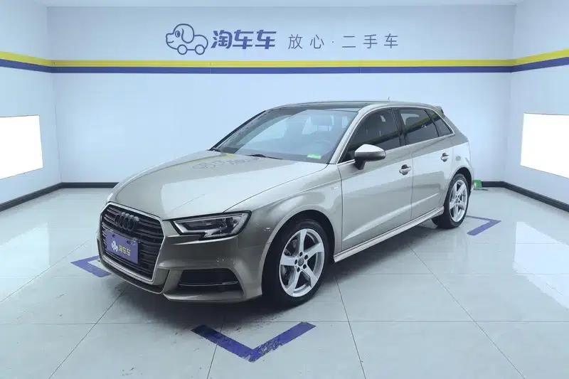 Audi A3 2018 30th Anniversary Edition Sportback 35 TFSI Fashion Model — миниатюра 1