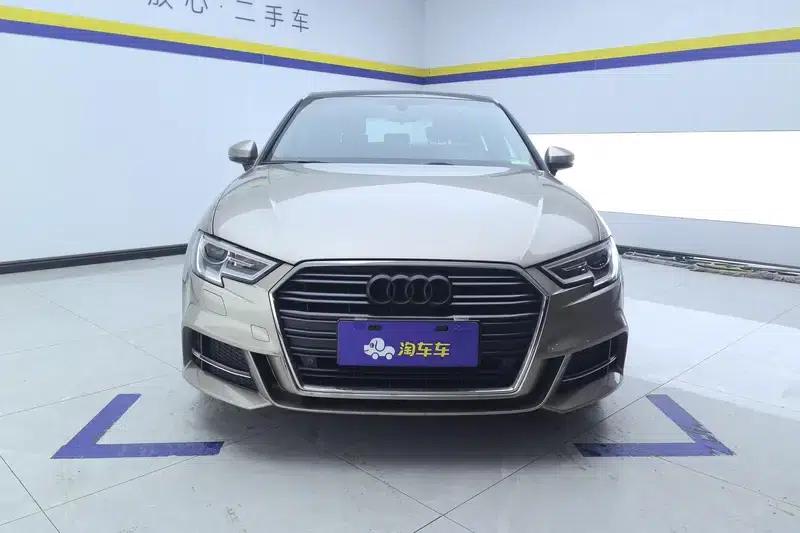 Audi A3 2018 30th Anniversary Edition Sportback 35 TFSI Fashion Model — миниатюра 2