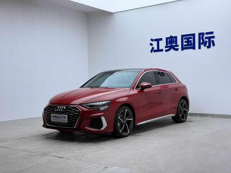 Audi A3 2022 Sportback 35 TFSI Fashion Sport — миниатюра 1