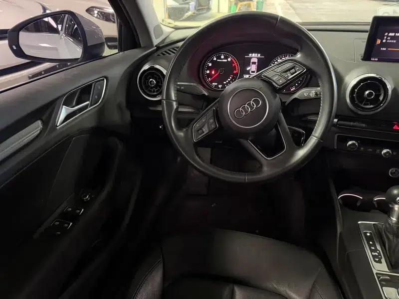 Audi A3 2018 30th Anniversary Edition Limousine 35 TFSI Progressive — миниатюра 14