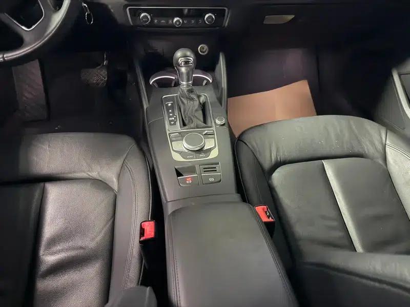 Audi A3 2018 30th Anniversary Edition Limousine 35 TFSI Progressive — миниатюра 17
