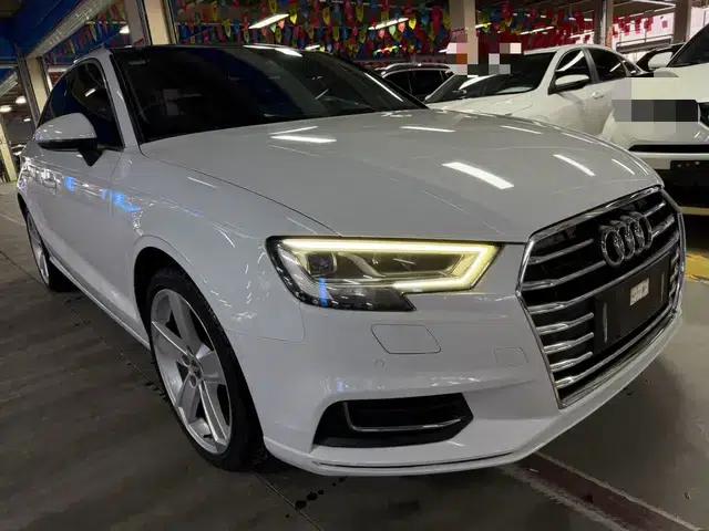 Audi A3 2018 30th Anniversary Edition Limousine 35 TFSI Progressive — миниатюра 3