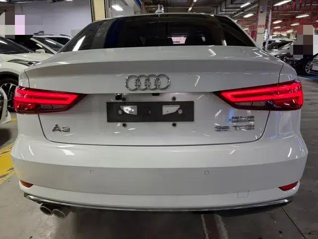Audi A3 2018 30th Anniversary Edition Limousine 35 TFSI Progressive — миниатюра 5