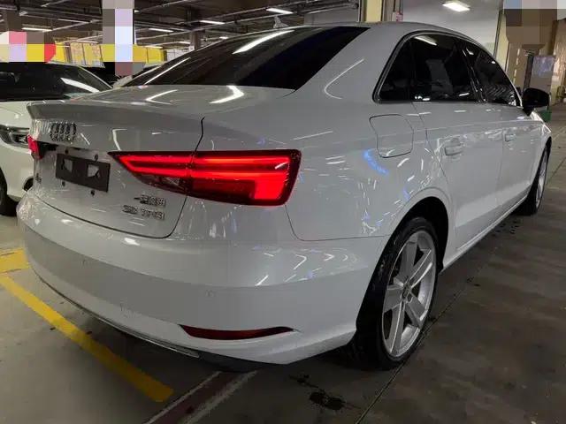 Audi A3 2018 30th Anniversary Edition Limousine 35 TFSI Progressive — миниатюра 6