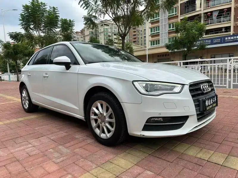 Audi A3 2015 Sportback 35 TFSI Millionth Anniversary Smart Edition — миниатюра 3