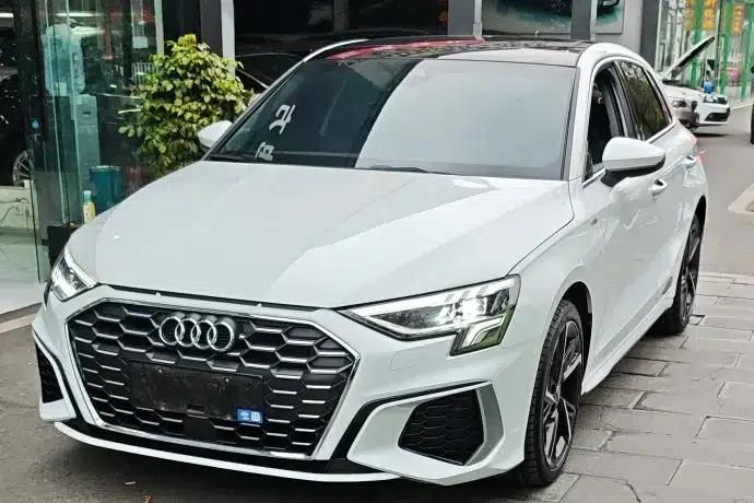 Audi A3 2024 Sportback 35 TFSI Progressive Sport — миниатюра 1