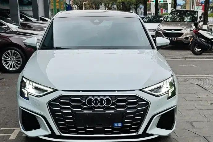 Audi A3 2024 Sportback 35 TFSI Progressive Sport — миниатюра 2