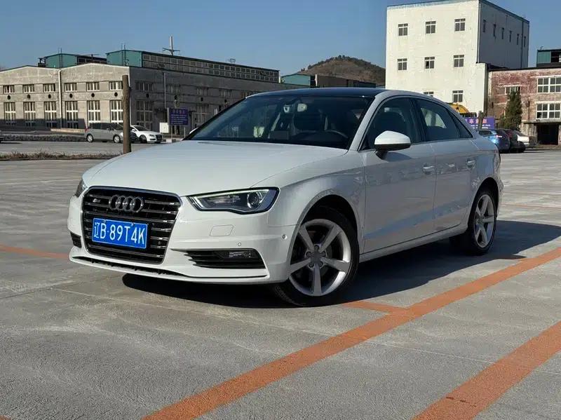Audi A3 2015 Limousine 40 TFSI Automatic Luxury — миниатюра 1