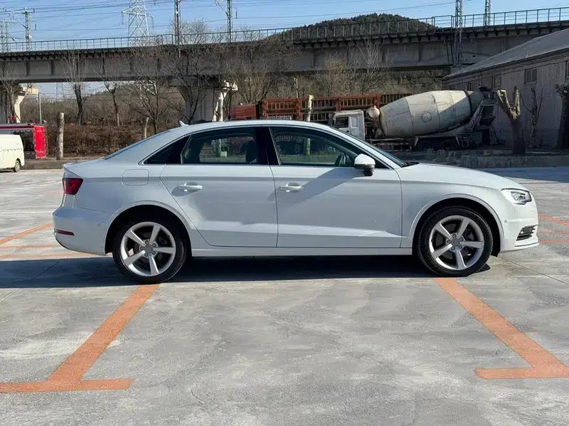 Audi A3 2015 Limousine 40 TFSI Automatic Luxury — миниатюра 6