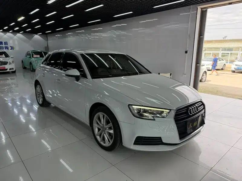 Audi A3 2018 30th Anniversary Edition Sportback 35 TFSI Progressive — миниатюра 3