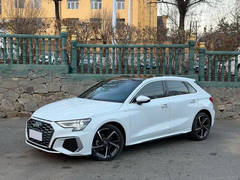 Audi A3 2022 Sportback 35 TFSI Fashion Sport — миниатюра 1