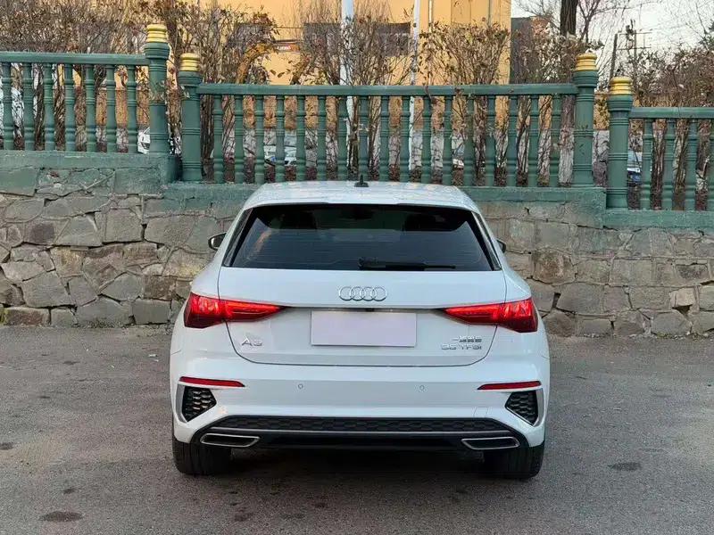 Audi A3 2022 Sportback 35 TFSI Fashion Sport — миниатюра 5
