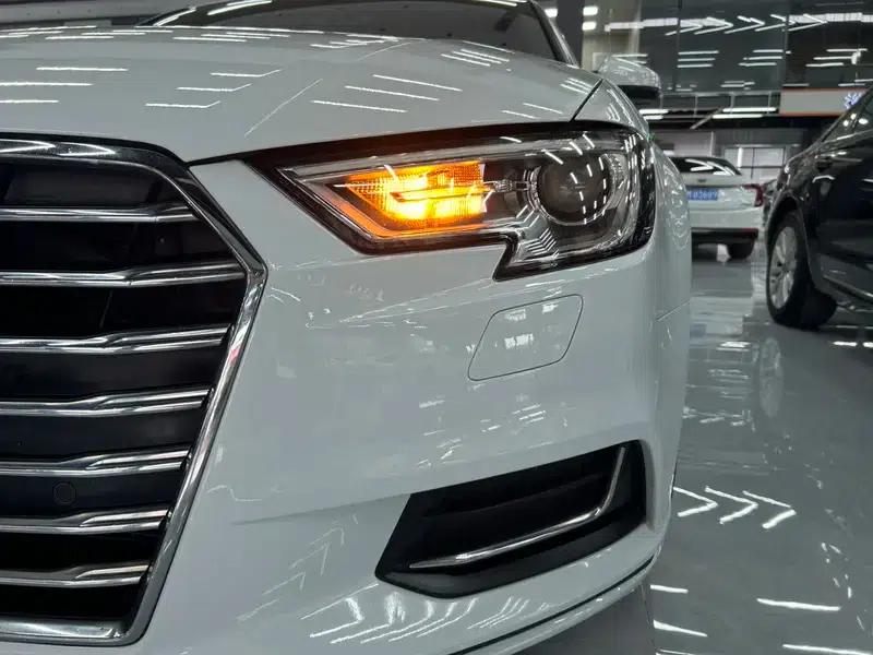Audi A3 2018 30th Anniversary Edition Limousine 35 TFSI Progressive — миниатюра 8
