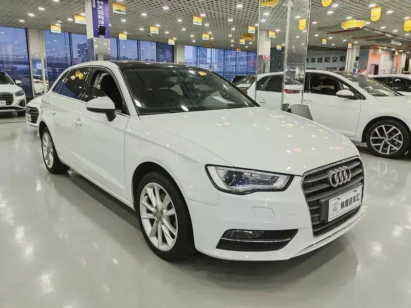 Audi A3 2015 Sportback 35 TFSI Millionth Anniversary Smart Edition — миниатюра 3