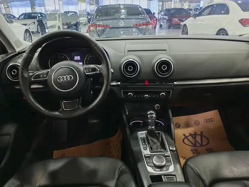 Audi A3 2015 Sportback 35 TFSI Millionth Anniversary Smart Edition — миниатюра 8