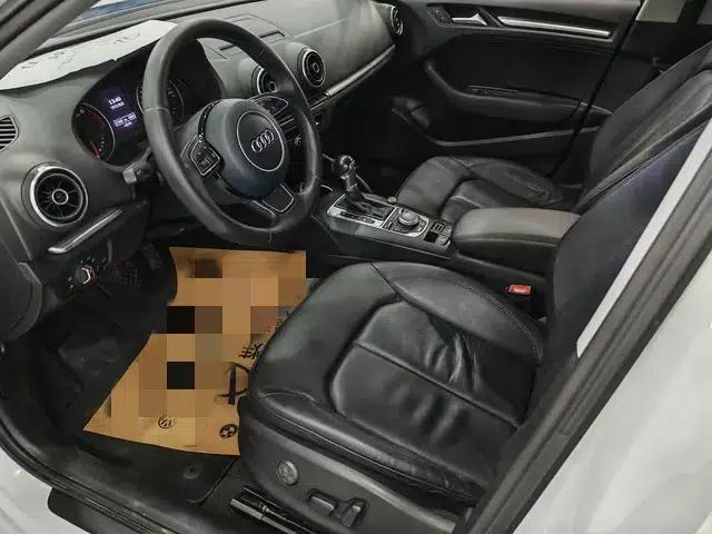 Audi A3 2015 Sportback 35 TFSI Millionth Anniversary Smart Edition — миниатюра 9