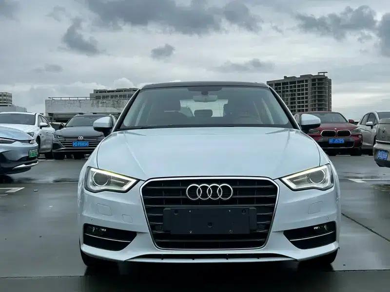 Audi A3 2015 Sportback 35 TFSI Millionth Anniversary Smart Edition — миниатюра 2