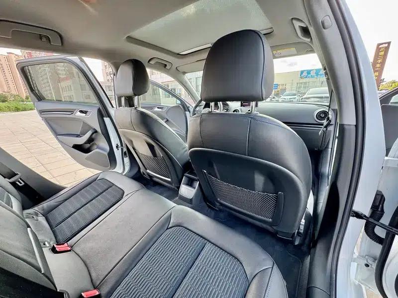 Audi A3 2018 30th Anniversary Edition Sportback 35 TFSI Fashion Model — миниатюра 13