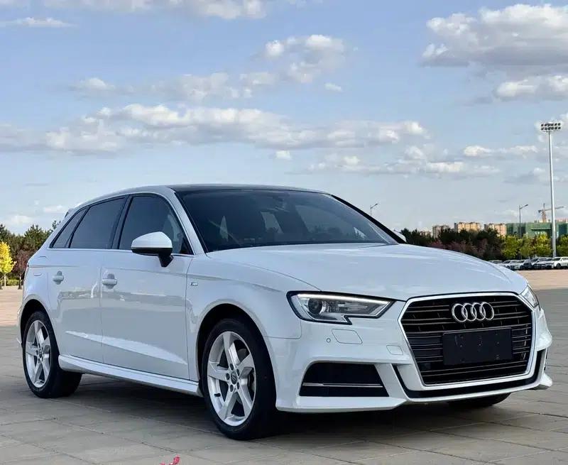 Audi A3 2018 30th Anniversary Edition Sportback 35 TFSI Fashion Model — миниатюра 3