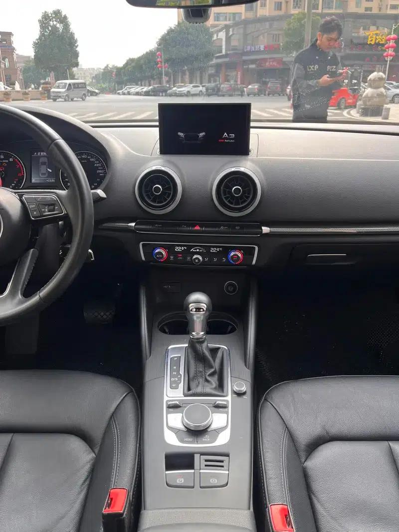 Audi A3 2018 30th Anniversary Edition Limousine 35 TFSI Fashion Model — миниатюра 9