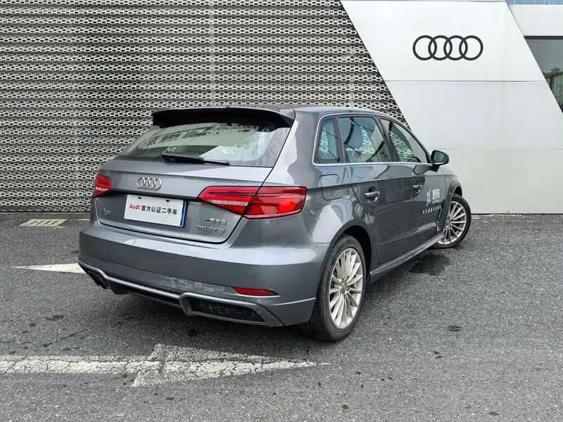 Audi A3 2017 Sportback 35 TFSI Fashion Edition — миниатюра 4