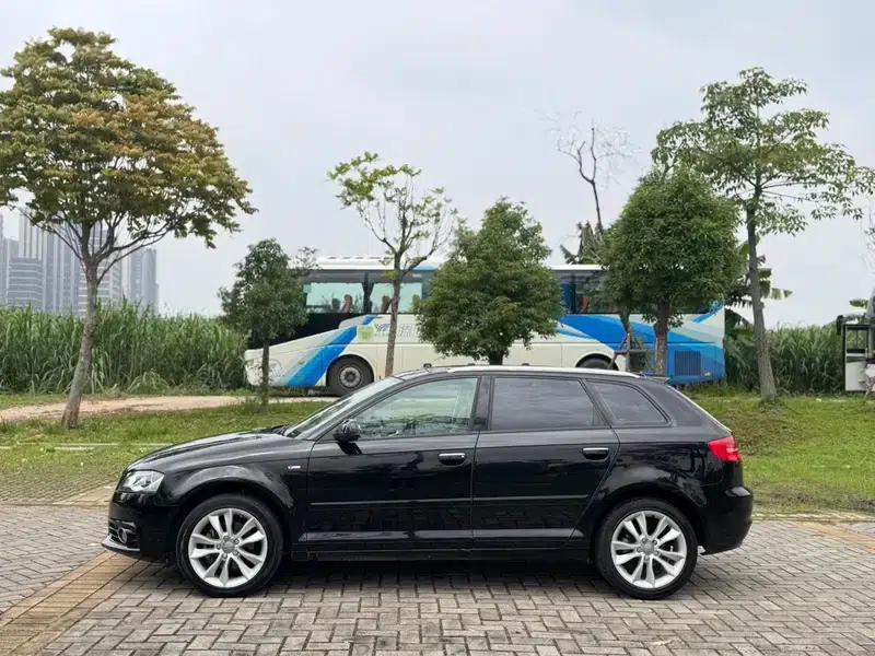 2013 Audi A3 (Imported) Sportback 30 TFSI Comfort — миниатюра 4