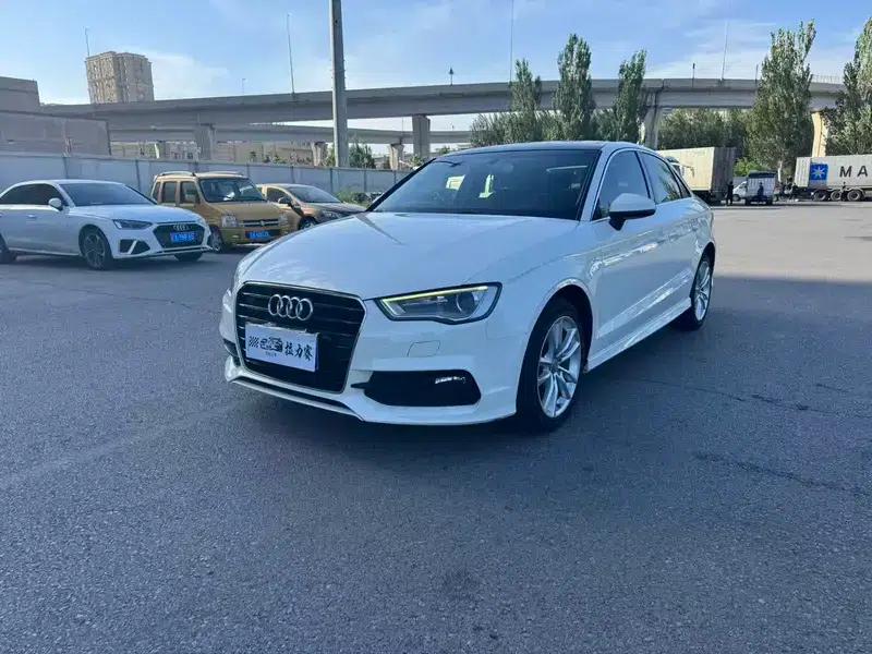 Audi A3 (Imported) 2014 Limousine 40 TFSI S line Comfort — миниатюра 1