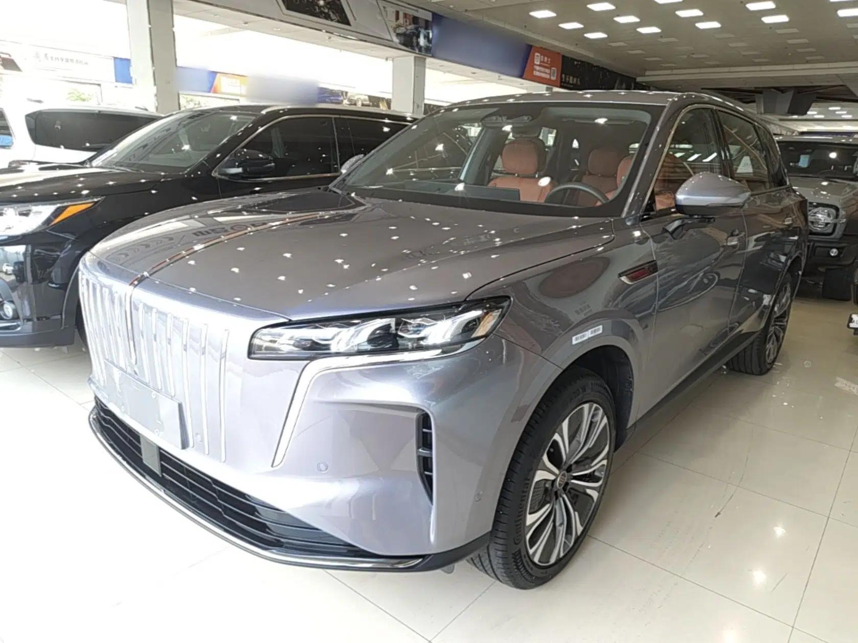 Hongqi HS6 PHEV 2026 220 All-Wheel Drive Smart Hybrid Version — миниатюра 1
