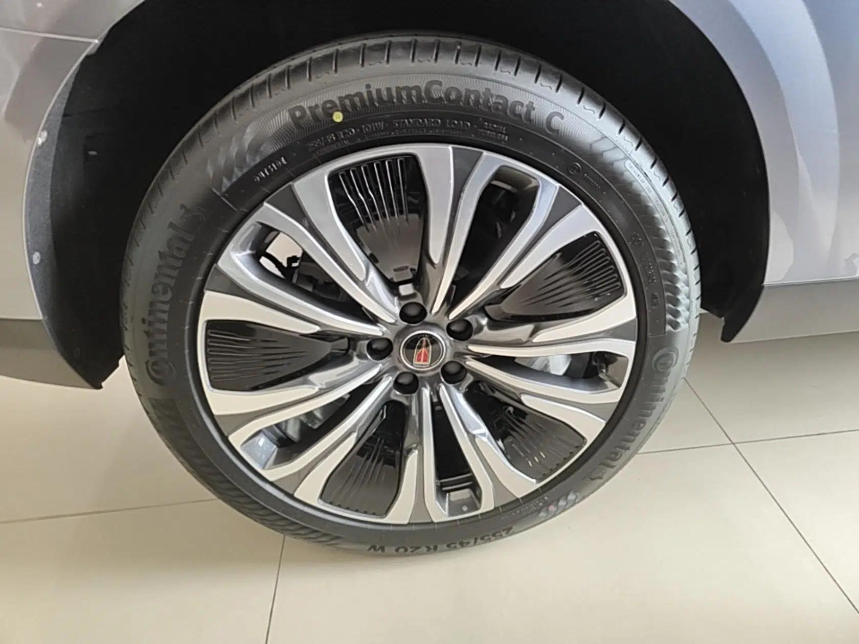 Hongqi HS6 PHEV 2026 220 All-Wheel Drive Smart Hybrid Version — миниатюра 11