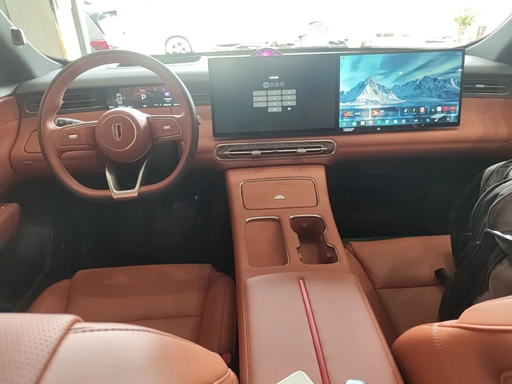 Hongqi HS6 PHEV 2026 220 All-Wheel Drive Smart Hybrid Version — миниатюра 12