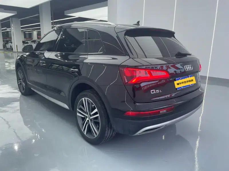 Audi Q5L 2020 45 TFSI Premium Elegance Edition — миниатюра 4