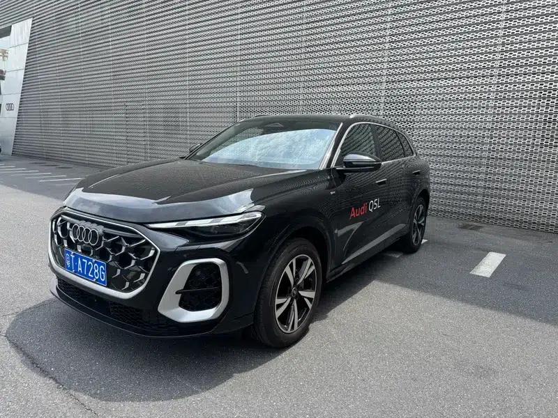 Audi Q5L 2026 2.0T Hybrid Luxury — миниатюра 1