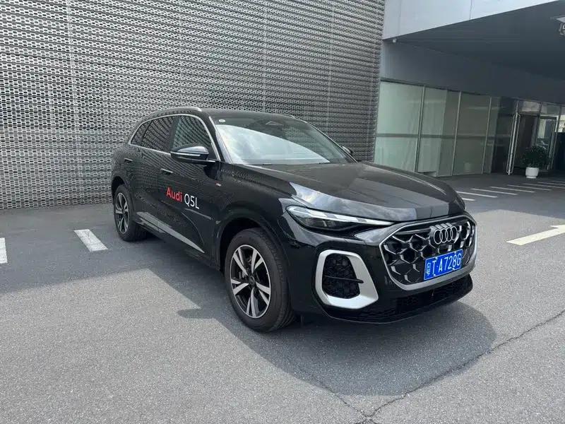 Audi Q5L 2026 2.0T Hybrid Luxury — миниатюра 3