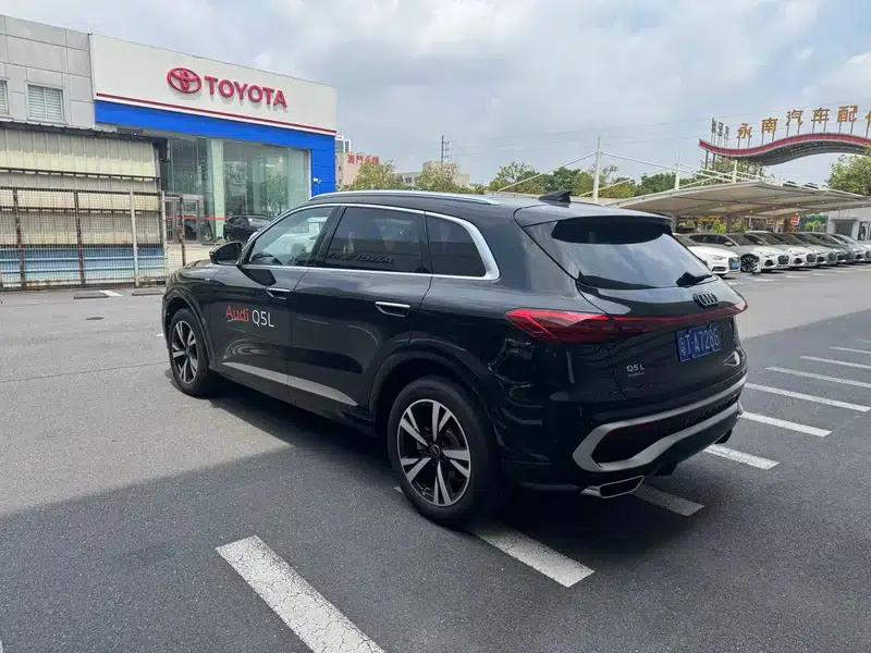 Audi Q5L 2026 2.0T Hybrid Luxury — миниатюра 4