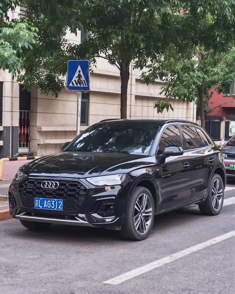 Audi Q5L 2024 40TFSI Luxury Dynamic — миниатюра 1