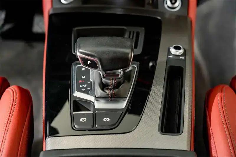 Audi Q5L 2023 40T Luxury Dynamic — миниатюра 19