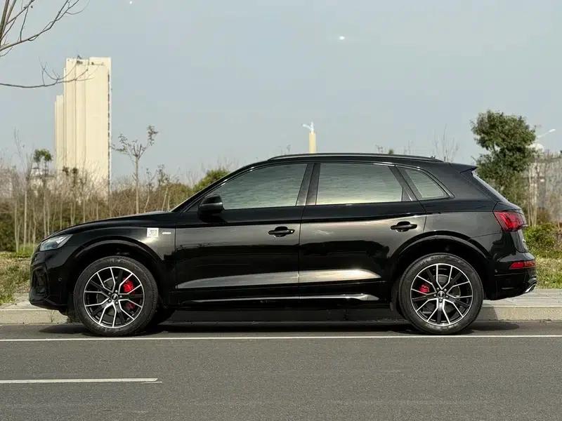 Audi Q5L 2024 45TFSI Luxury Dynamic — миниатюра 3