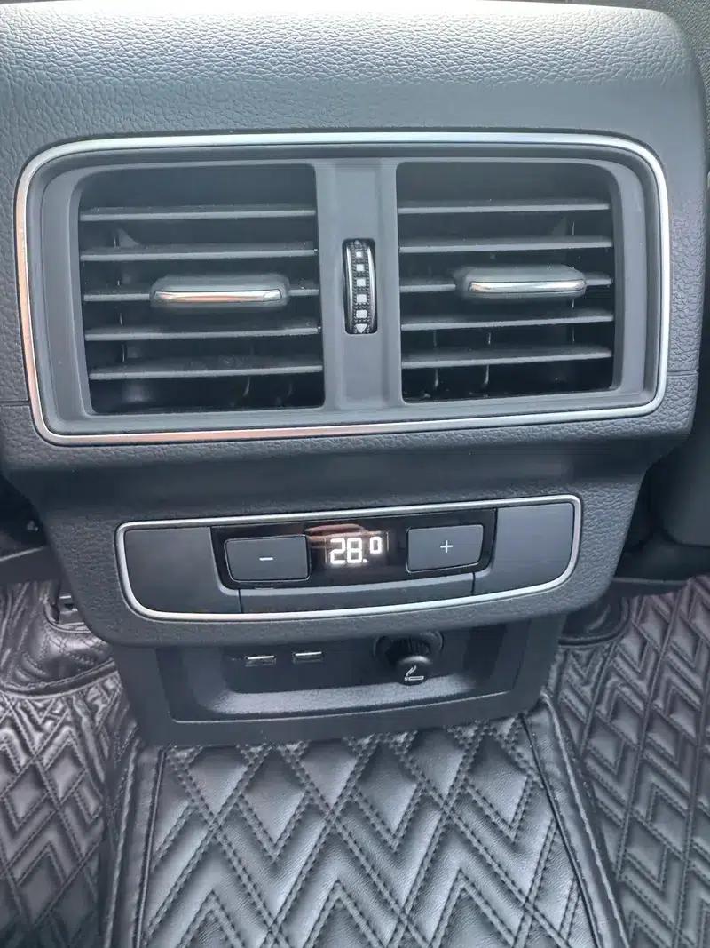 Audi Q5L 2022 40T RS Sport Package — миниатюра 9
