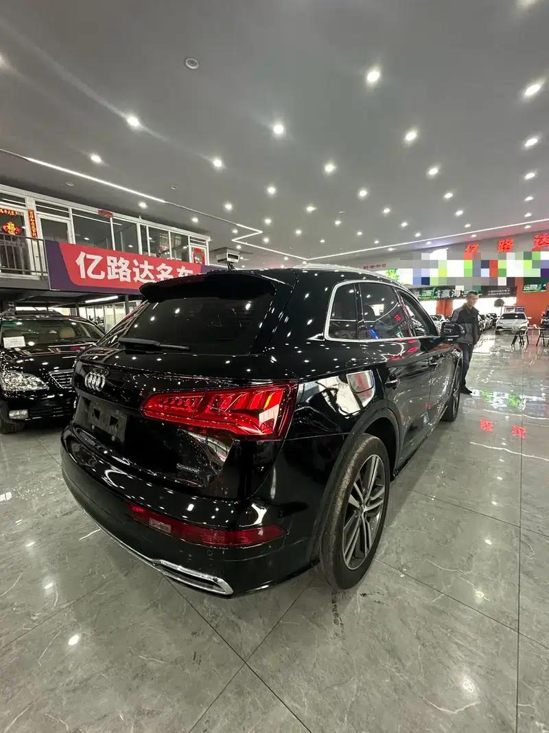 Audi Q5L 2020 40 TFSI Luxury Fashion Edition — миниатюра 6