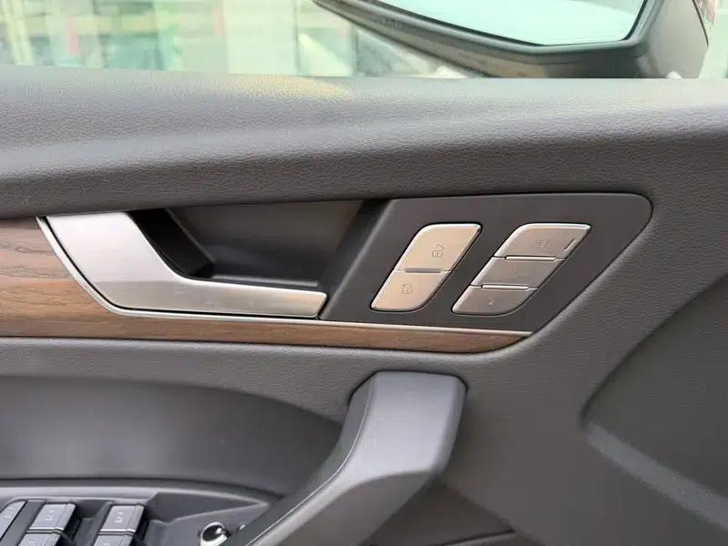 Audi Q5L 2024 40TFSI Luxury Elegance — миниатюра 14