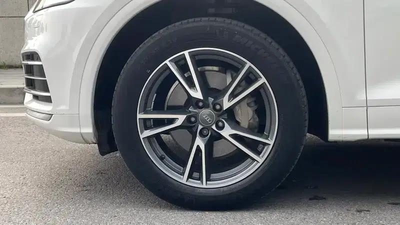 Audi Q5L 2020 Facelift 40 TFSI Luxury Fashion Edition — миниатюра 8