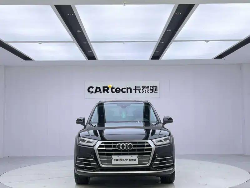 Audi Q5L 2020 Facelift 40 TFSI Luxury Fashion Edition — миниатюра 2