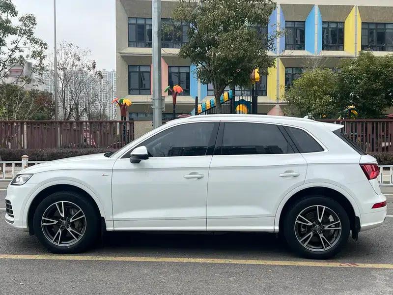 Audi Q5L 2020 40 TFSI Luxury Fashion Edition — миниатюра 4