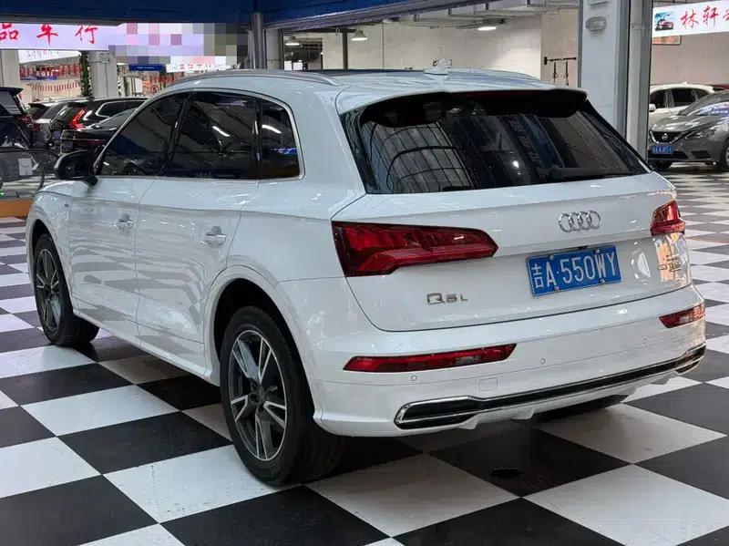 Audi Q5L 2020 40 TFSI Luxury Fashion Edition — миниатюра 4