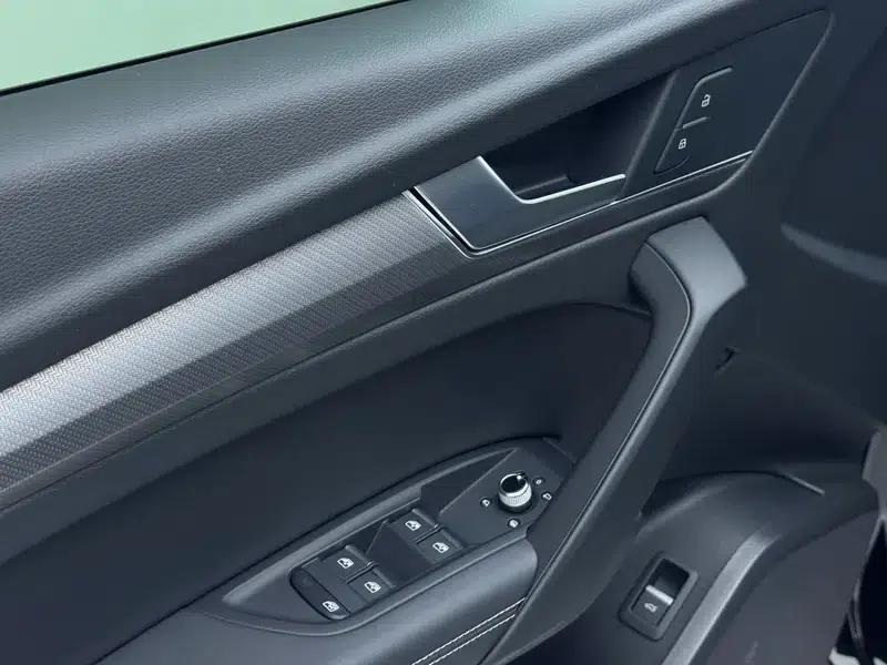 Audi Q5L 2022 Facelift 40T Luxury Dynamic — миниатюра 22