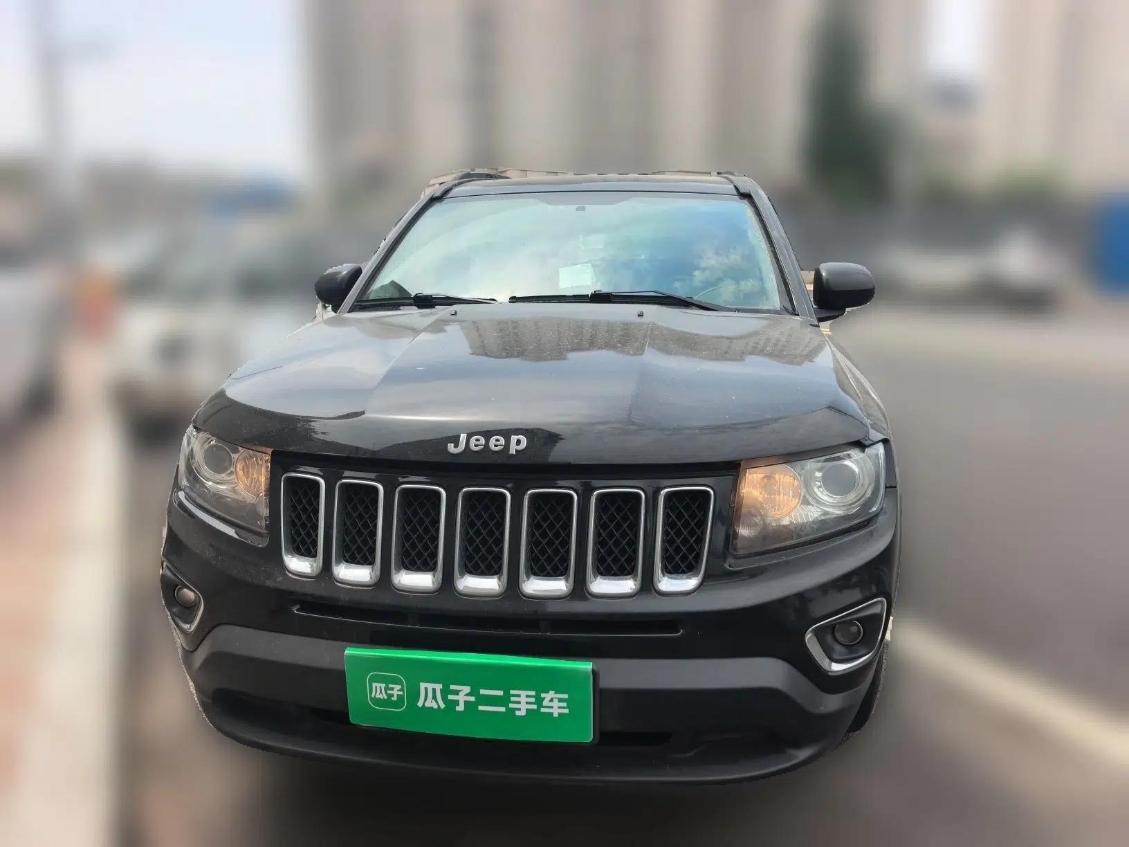 Jeep Compass 2014 Revised Version 2.4L Four-Wheel Drive Comfort Edition — миниатюра 2