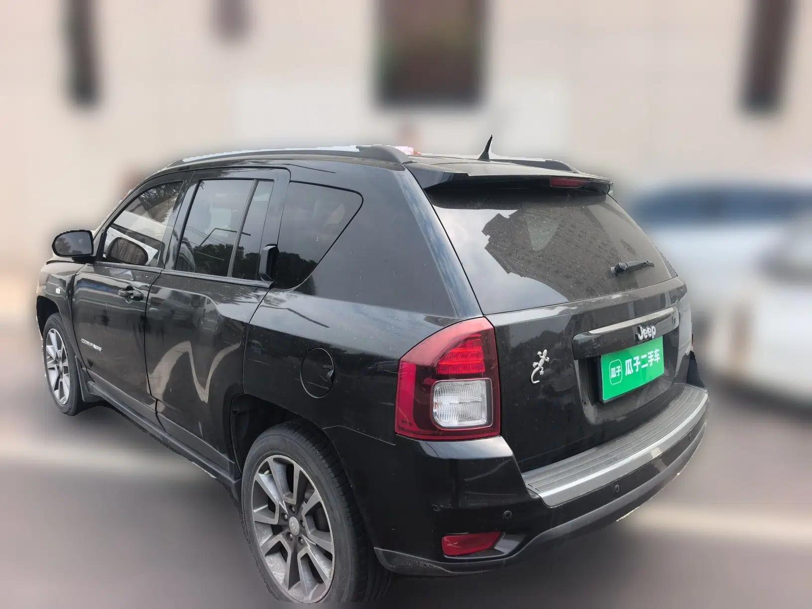 Jeep Compass 2014 Revised Version 2.4L Four-Wheel Drive Comfort Edition — миниатюра 4