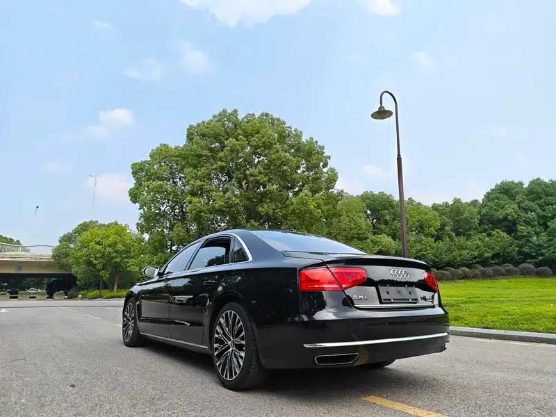 2013 Audi A8 A8L 6.3 FSI W12 quattro Flagship Model — миниатюра 5