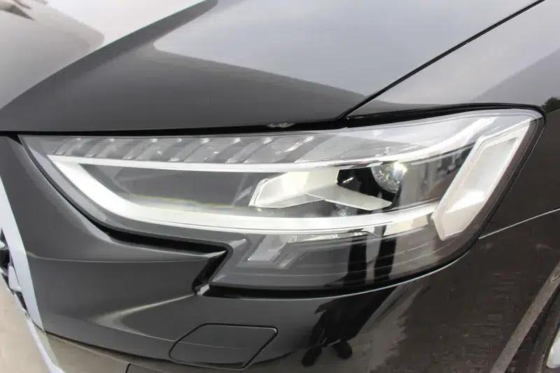 2023 Audi A8 A8L 50 TFSI quattro Premium Edition — миниатюра 12