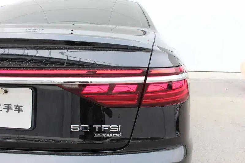 2023 Audi A8 A8L 50 TFSI quattro Premium Edition — миниатюра 13